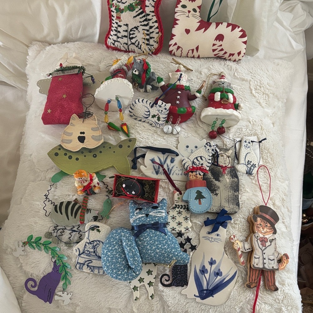 Assorted Holiday Ornaments‎ Set Cats